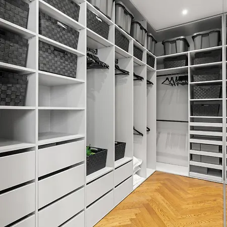 Noblessner Seaview Penthouse * Talin